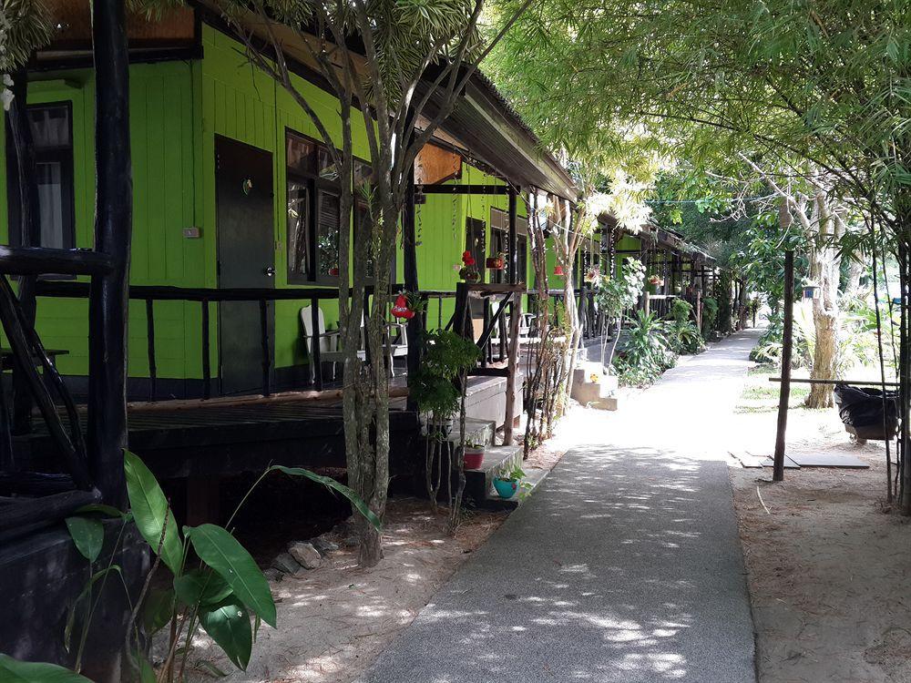 By Beach Resort Koh Samui Bagian luar foto
