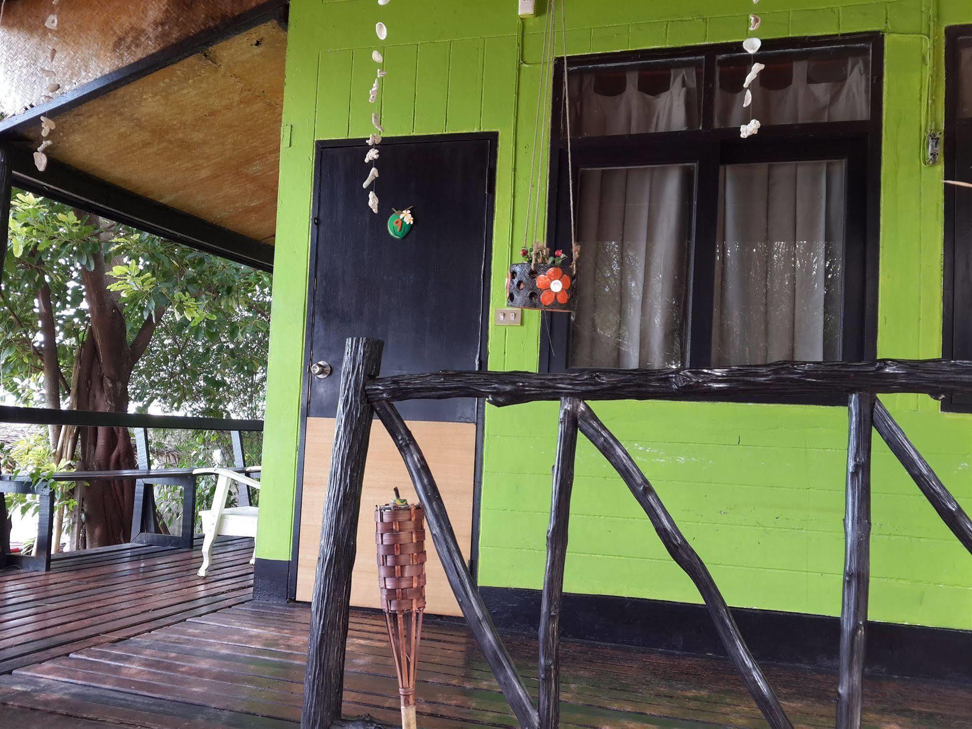 By Beach Resort Koh Samui Bagian luar foto
